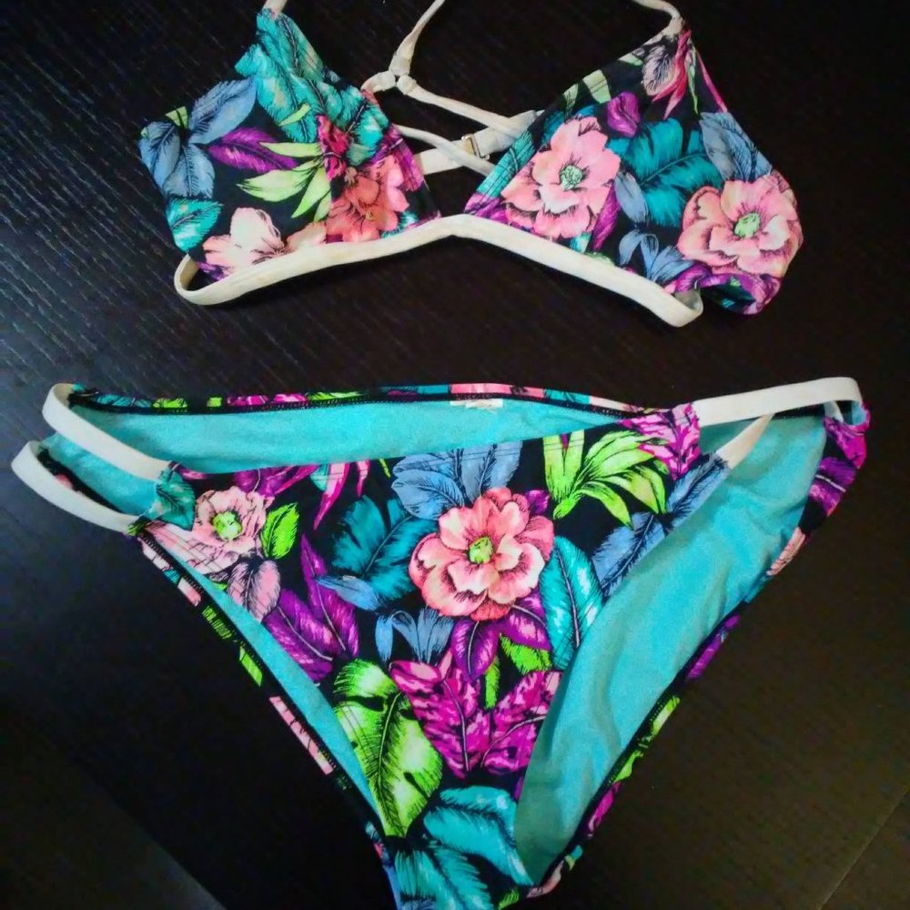 Xhilaration Floral Swimsuit (Top M, Bottom L)